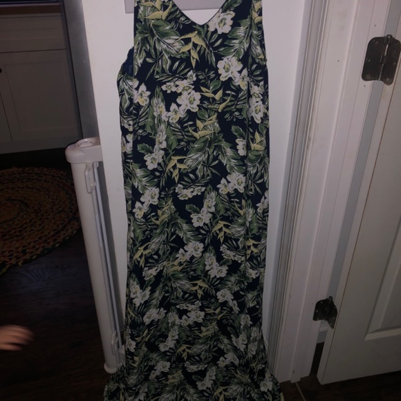Size Large Maxi Dress Bundle - Picture 7 of 9